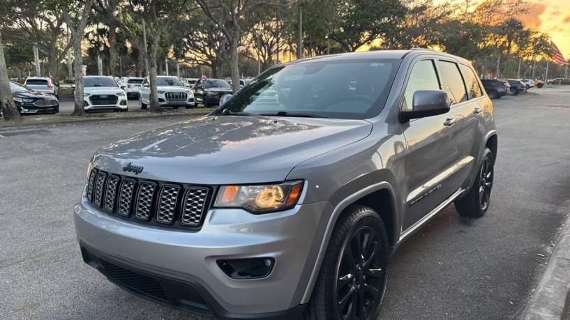 JEEP GRAND CHEROKEE 2019 1C4RJEAG2KC615759 image